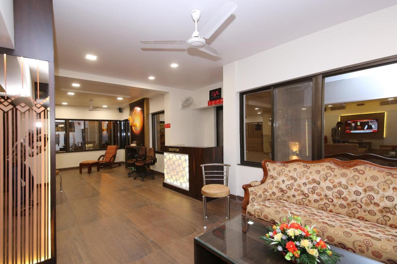 Capital O 36691 Hotel Aashirwad Inn Jabalpur Bagian luar foto